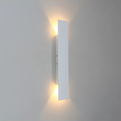 Xyrov Weatherproof Wall Sconce | Outdoor Wall Lights 3